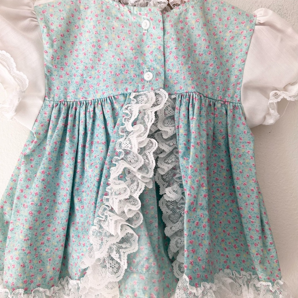 Vintage 1980s 18 Months Floral Lace Ruffles Dress with Bloomers - Picture 8 of 10